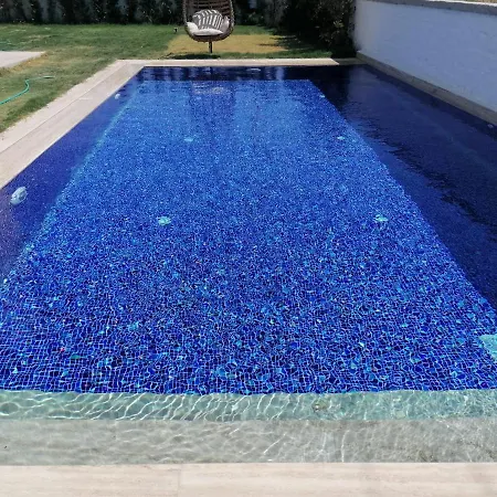 Villa Havuzlu Tas Kisiye Ozel Çeşme